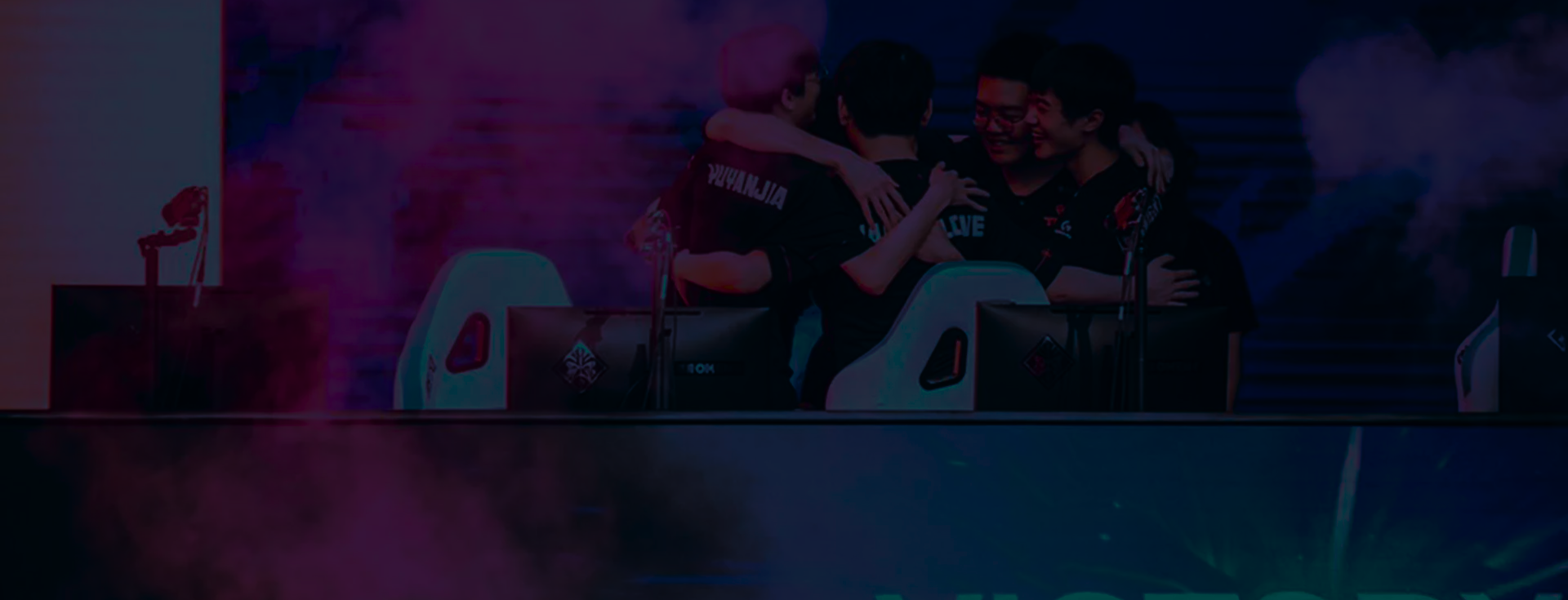 Luminous E-Sports team on stage